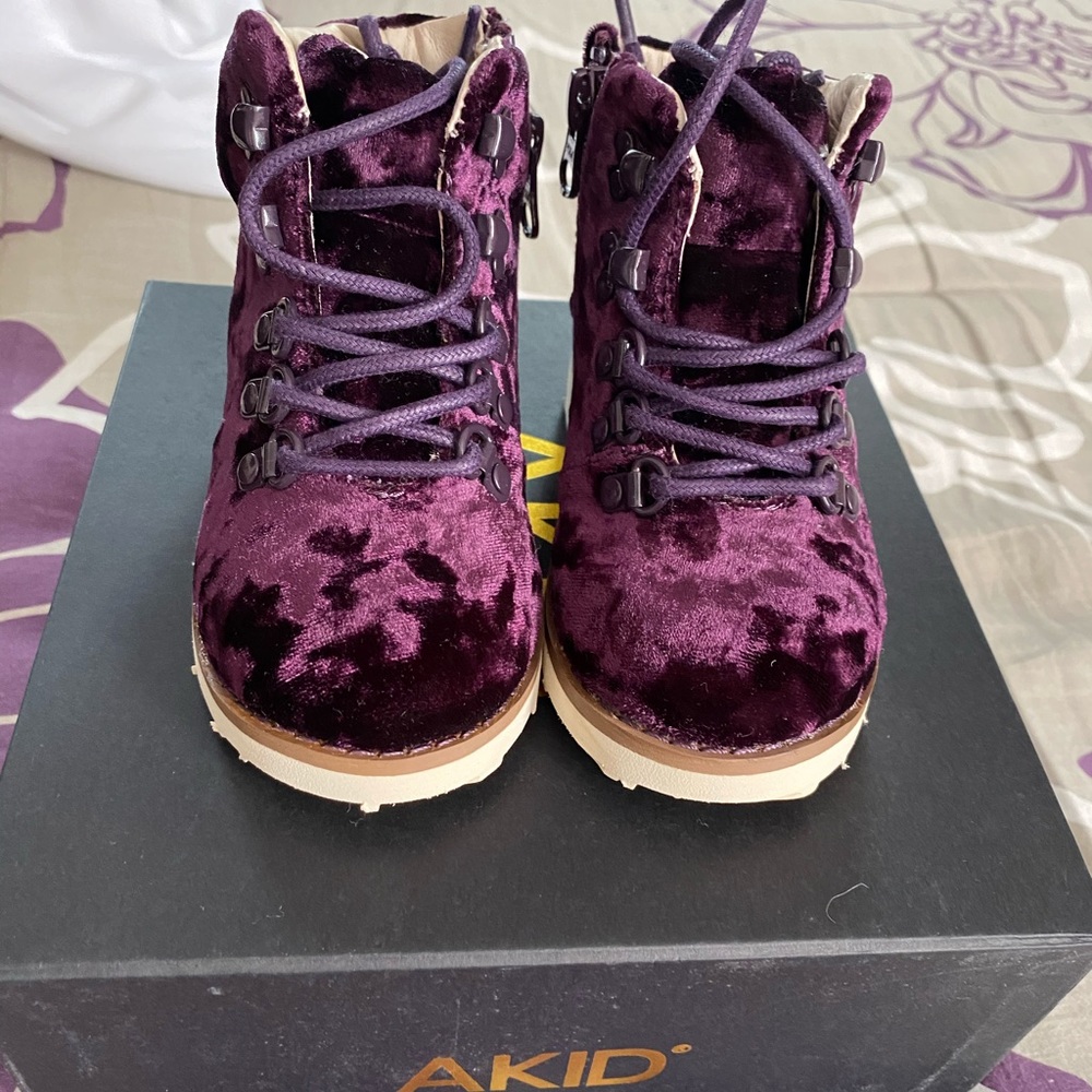 NEW AKid Jasper Velvet Purple Toddler Booties